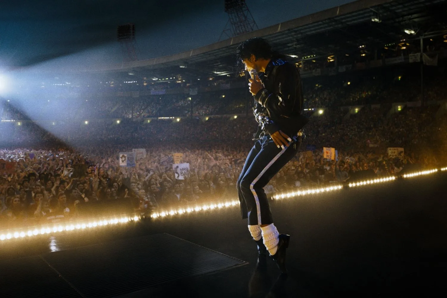 jaafar jackson playing michael jackson on stage performing in costume for new biopic