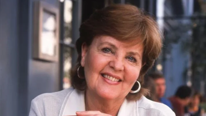 Pauline Collins