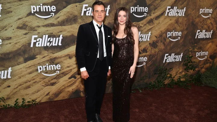 Justin Theroux and wife Nicole Brydon Bloom are expecting their first child together