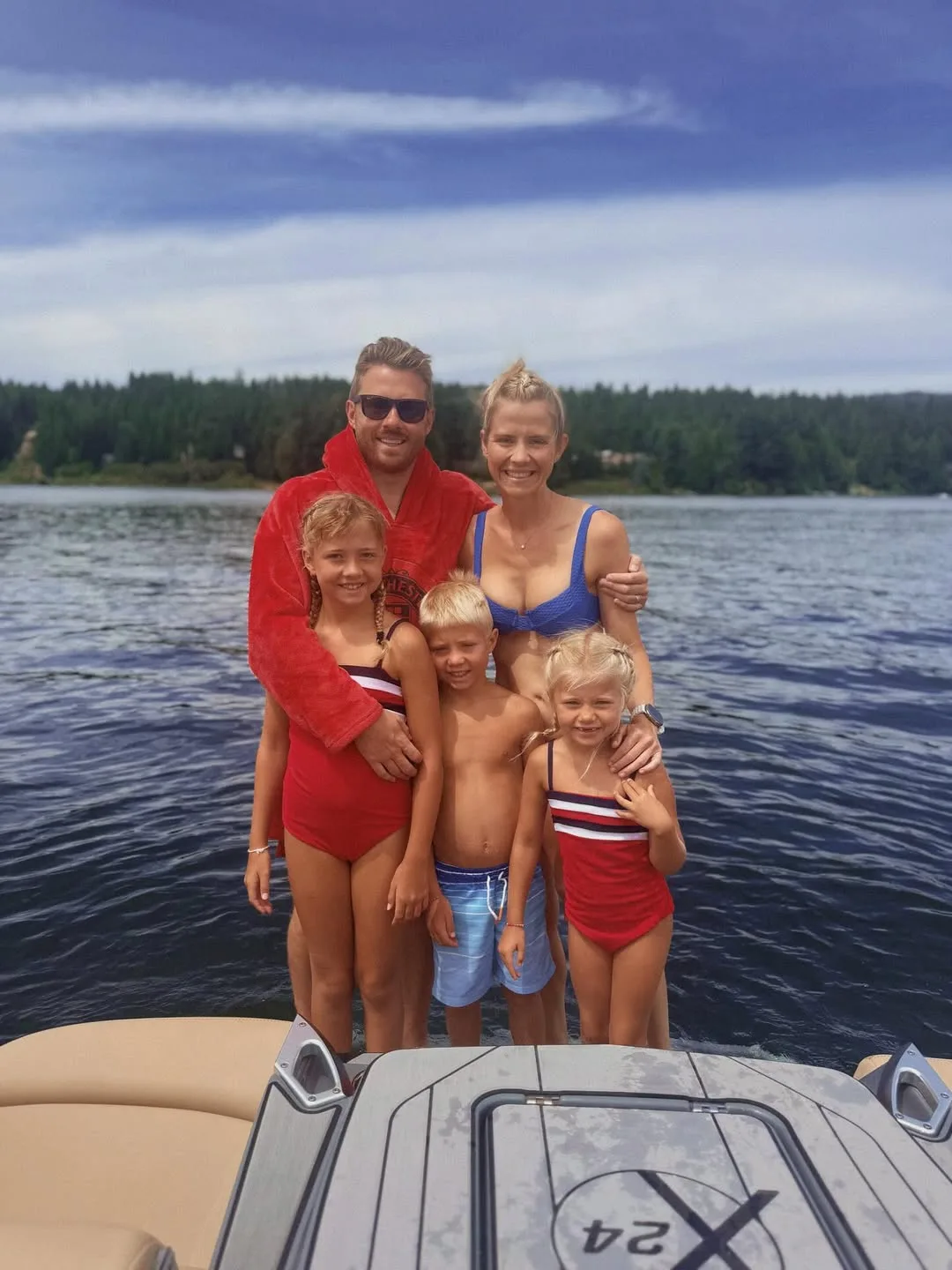 Elizabeth Smart with her family 