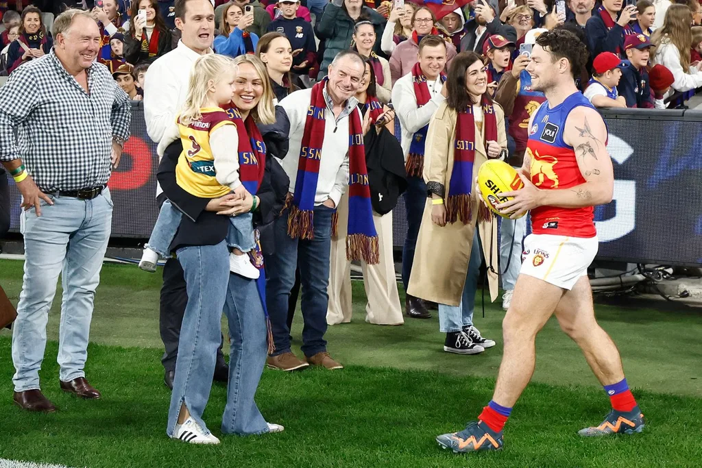 Lachie Neal Jules Neal and children