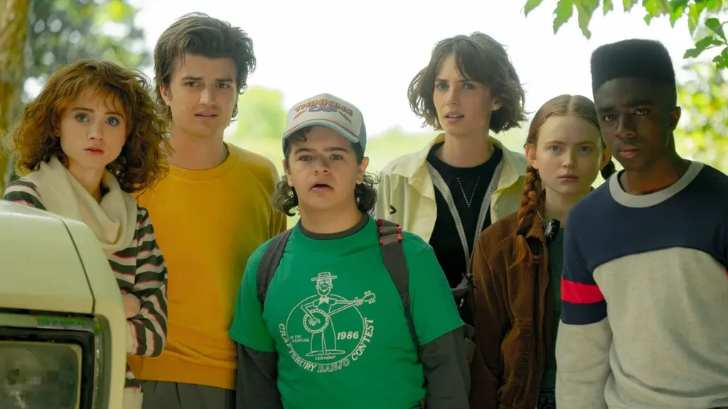 stranger things finale crew