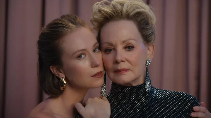 Hannah Einbinder and Jean Smart in Hacks