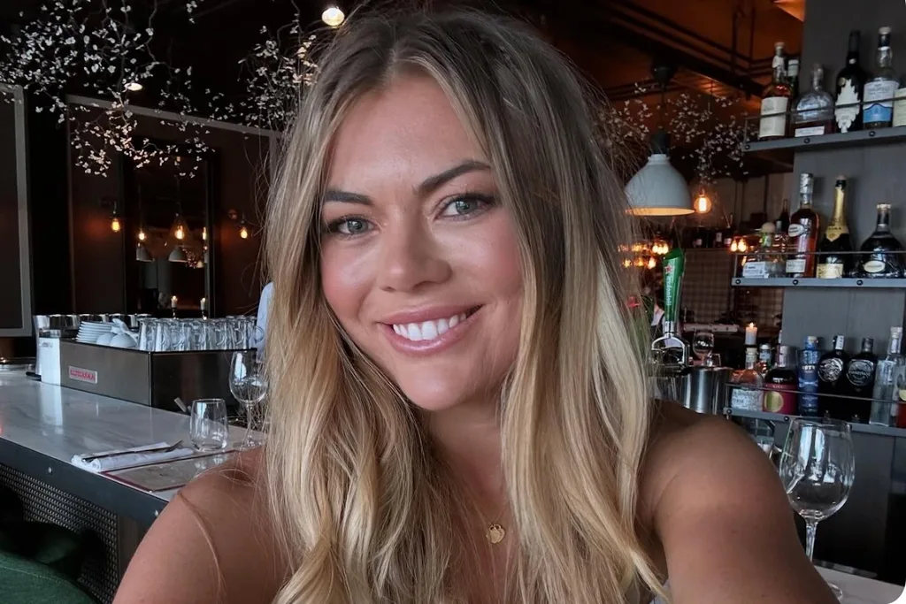 Jacqui Burfoot poses for a selfie