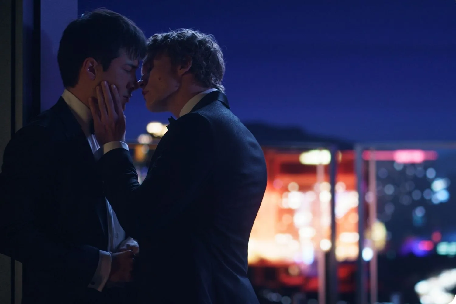 Heated Rivalry's Shane and Ilya kiss in Las Vegas