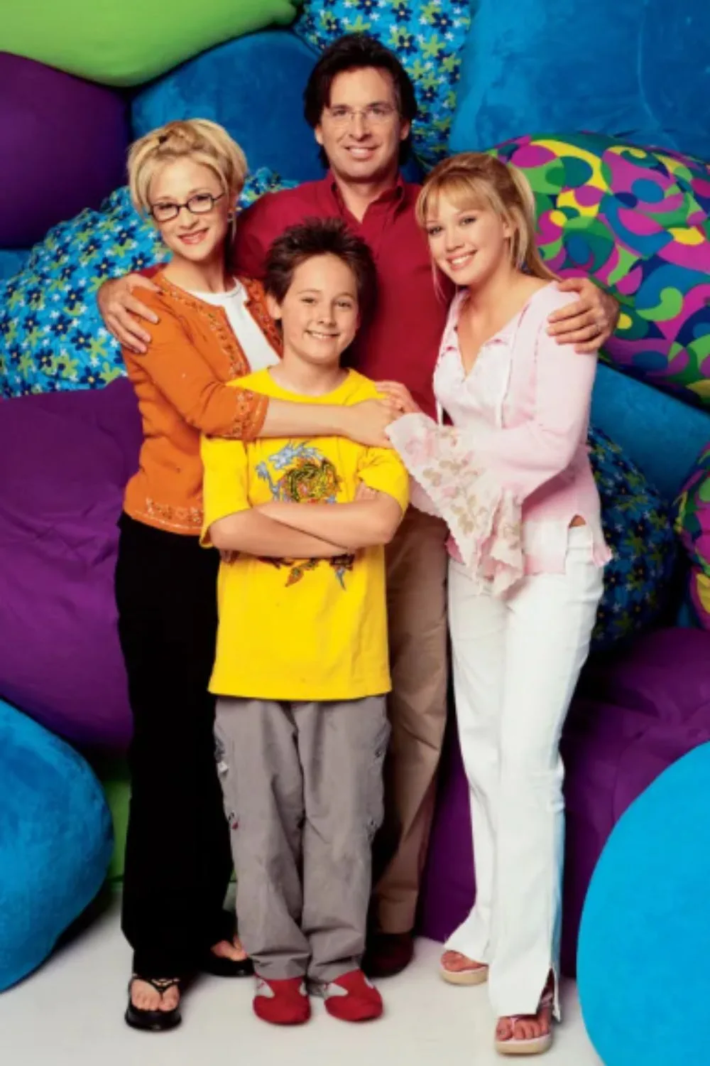 Robert Carradine, Hilary Duff, Jake Thomas, and Hallie Todd. 
