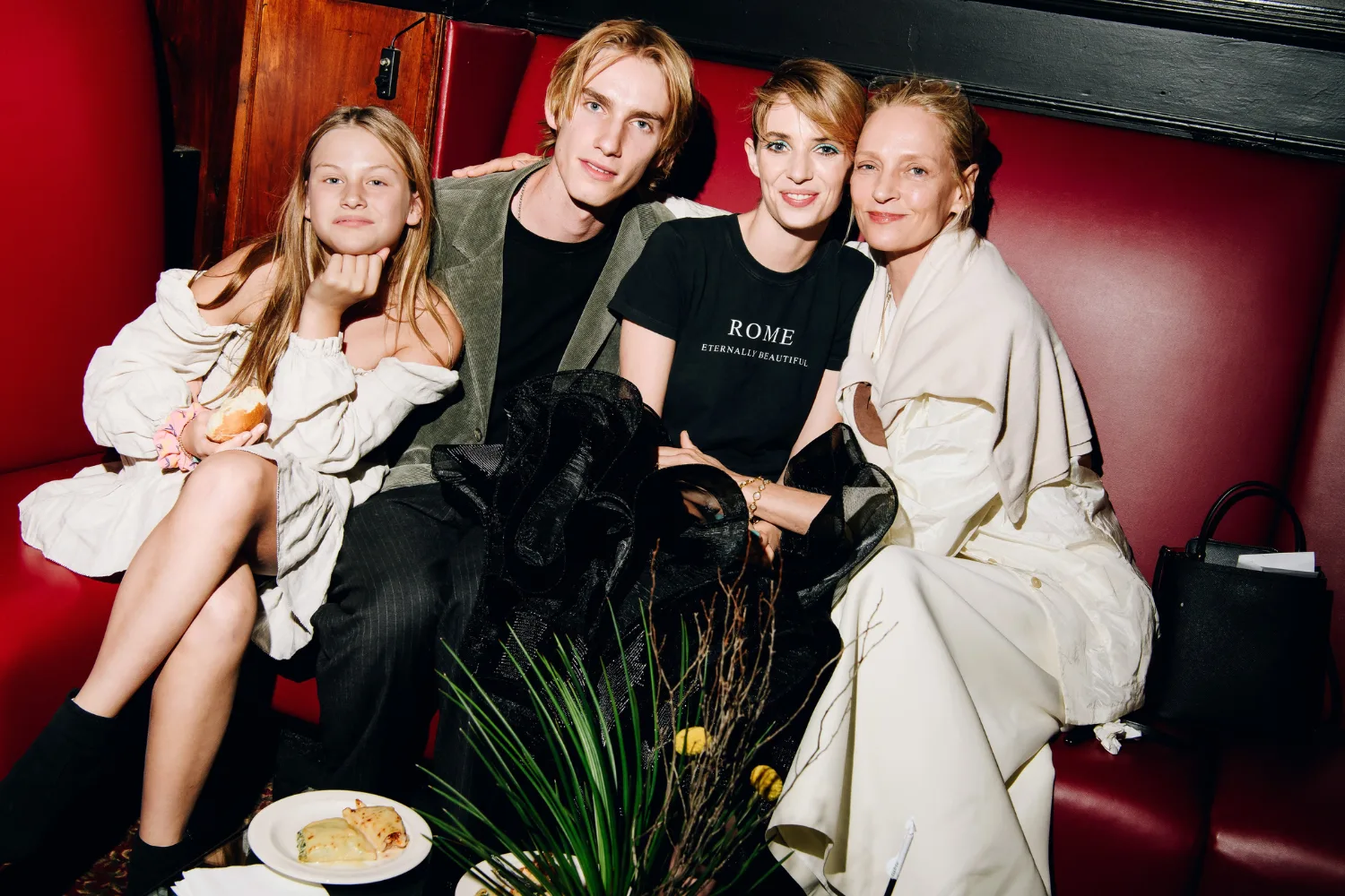 Maya Hawke with her mother Uma Thurman, and her siblings. Credit: Getty 