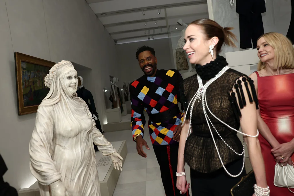 Heidi Klum and Emily Blunt inside the Met Gala.