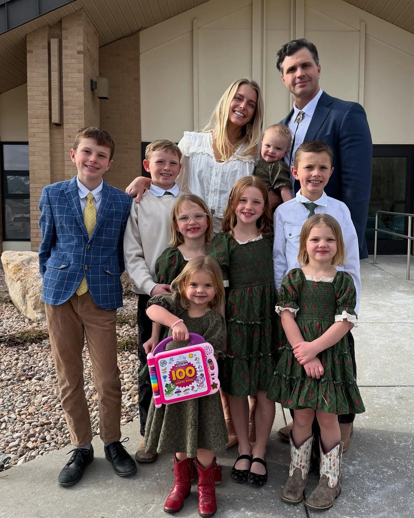 Ballerina Farm aka Hannah Neeleman and her family. Credit: Instagram @Ballerina Farm 