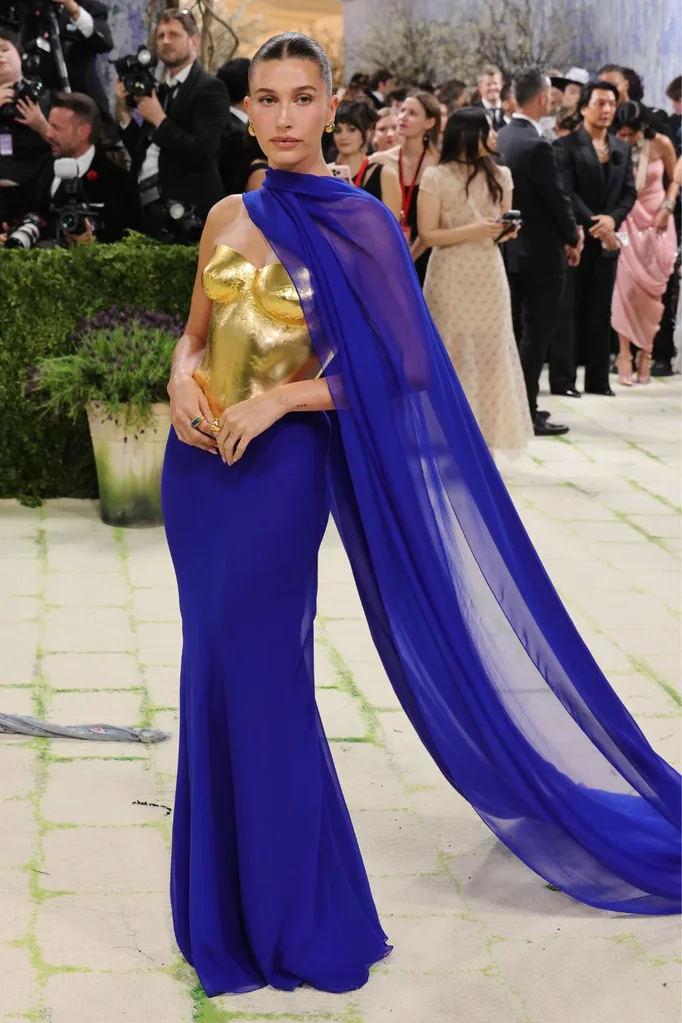 Hailey Bieber.