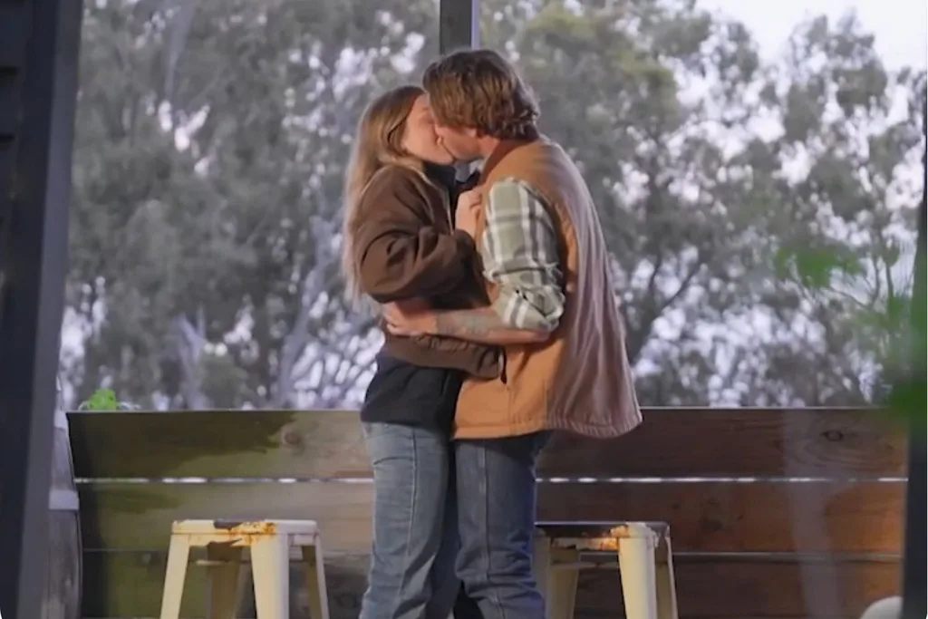 Farmer Dylan kisses Ally on their double date.