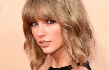 Taylor Swift Is Dating British Actor Joe Alwyn