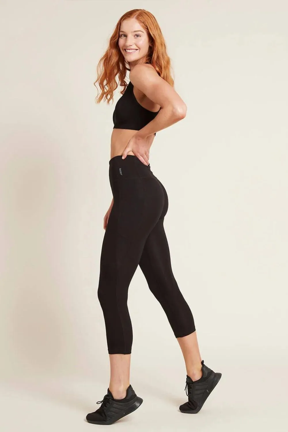 model-wearing-boody-Motivate-Tights-in-black 