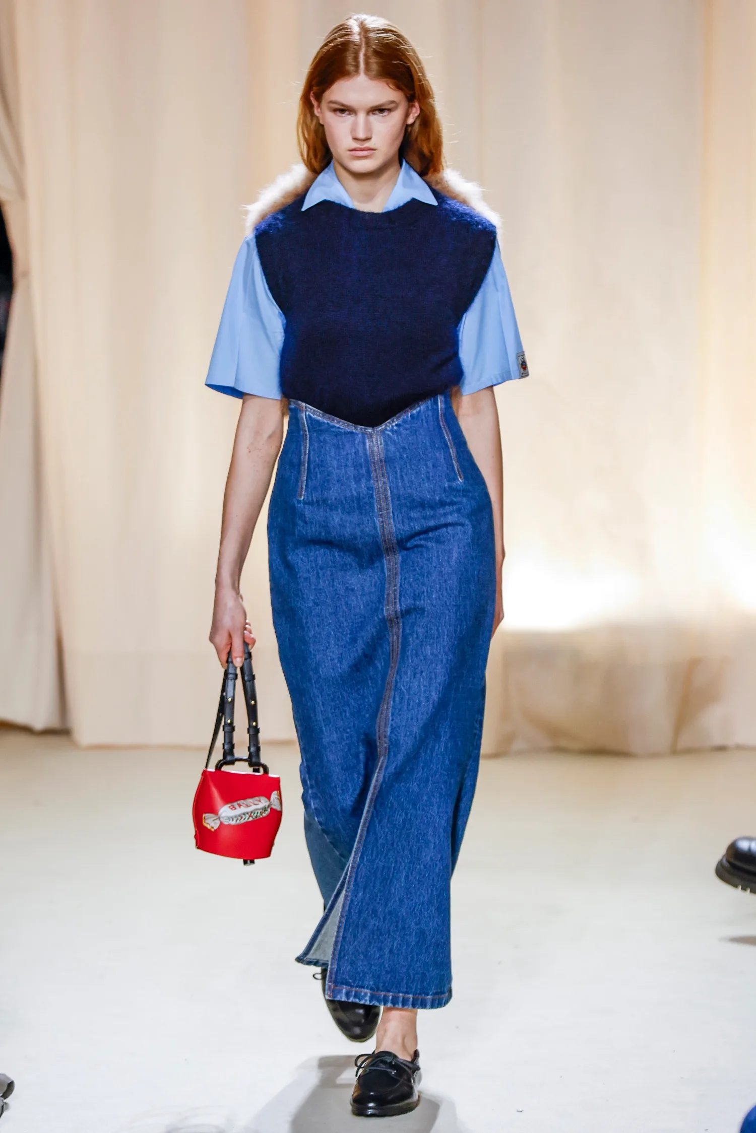 model-runway-bally