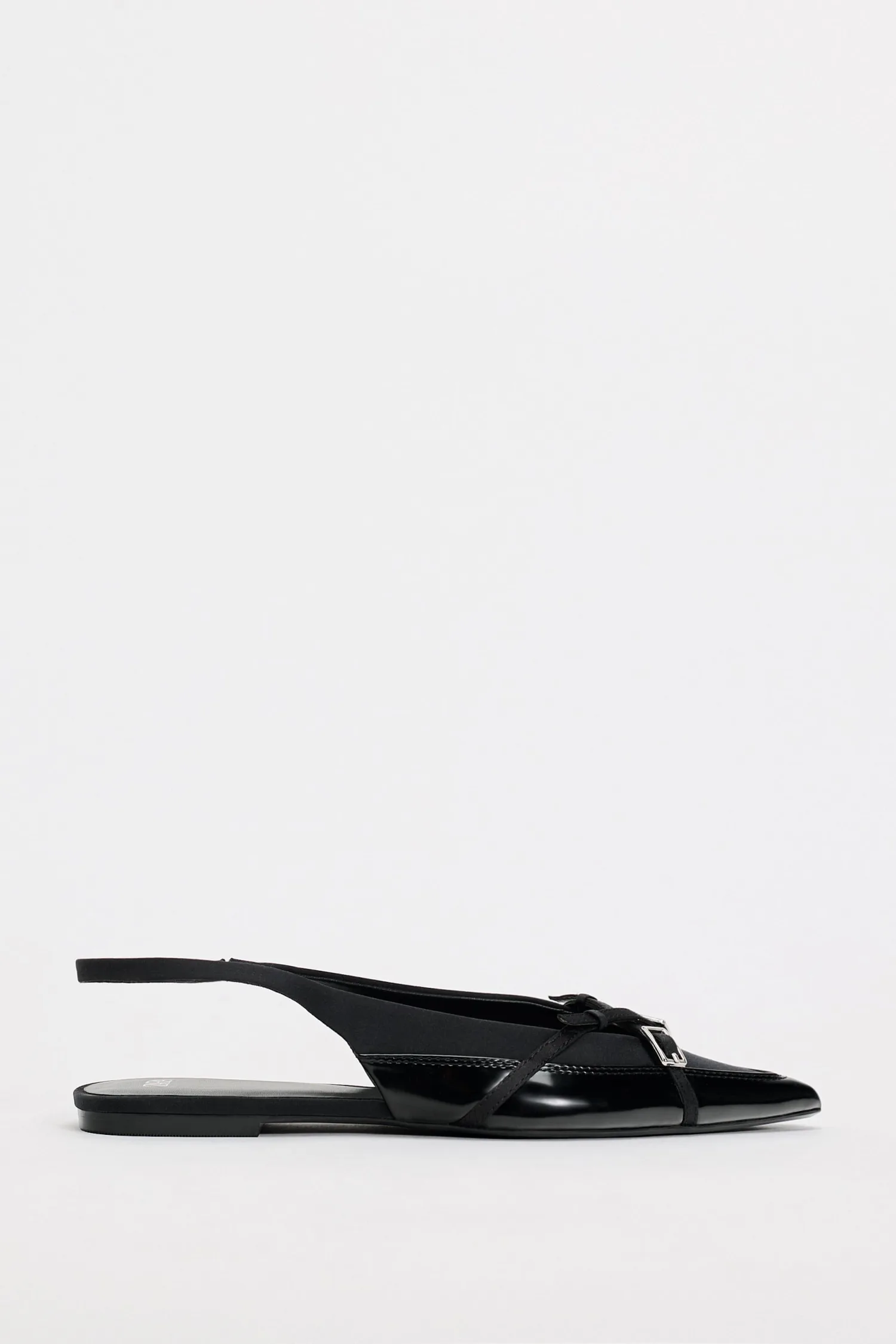 black-flat-shoe