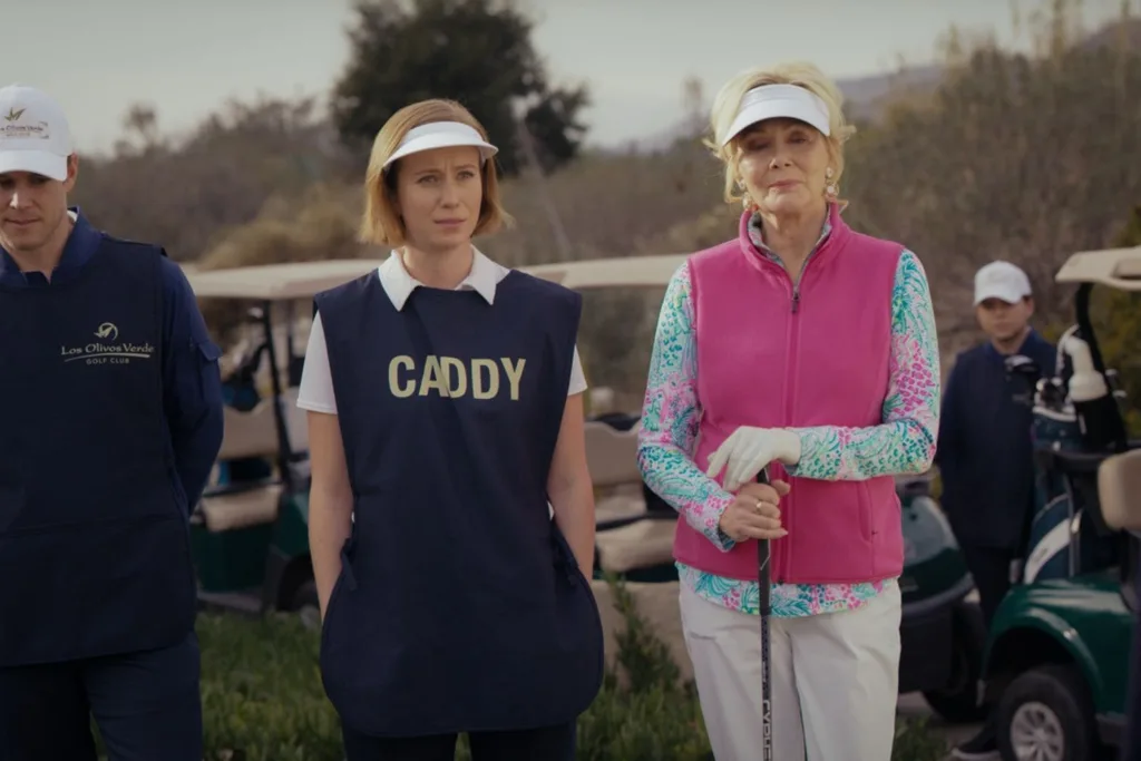 Hannah Einbinder and Jean Smart in a scene from Hacks