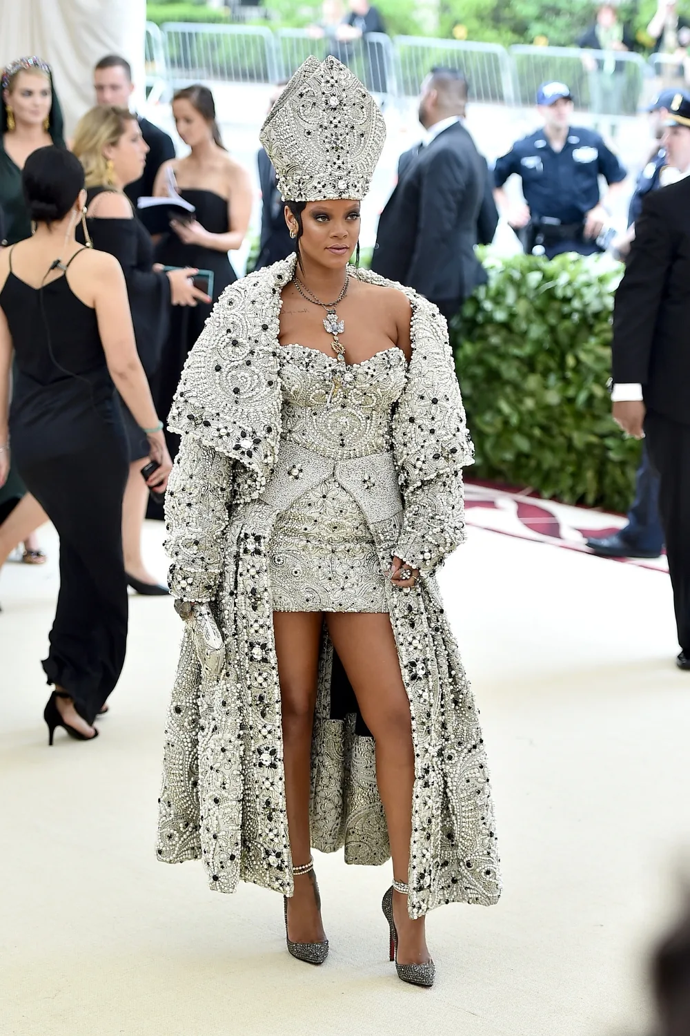 rihanna-met-gala-2018