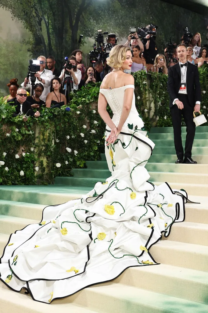 gigi-hadid-met-gala-dress-13500-hours