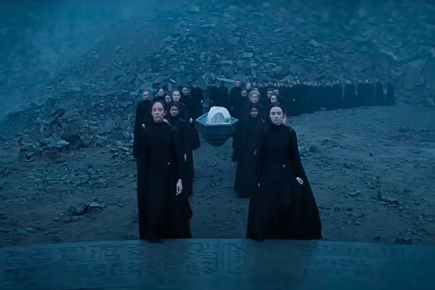 dune-prophecy-bene-gesserit-crowd