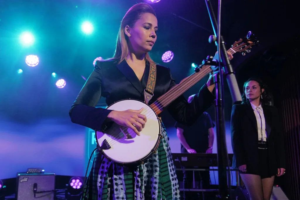 rhiannon-giddens-banjo-concert