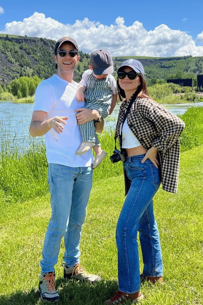 Olivia-Munn-and-family