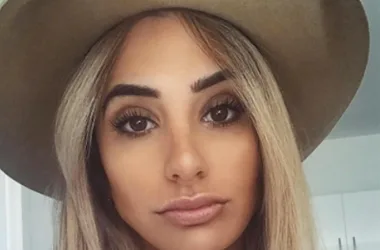 Australian woman reveals the reality of living with endometriosis in two photos