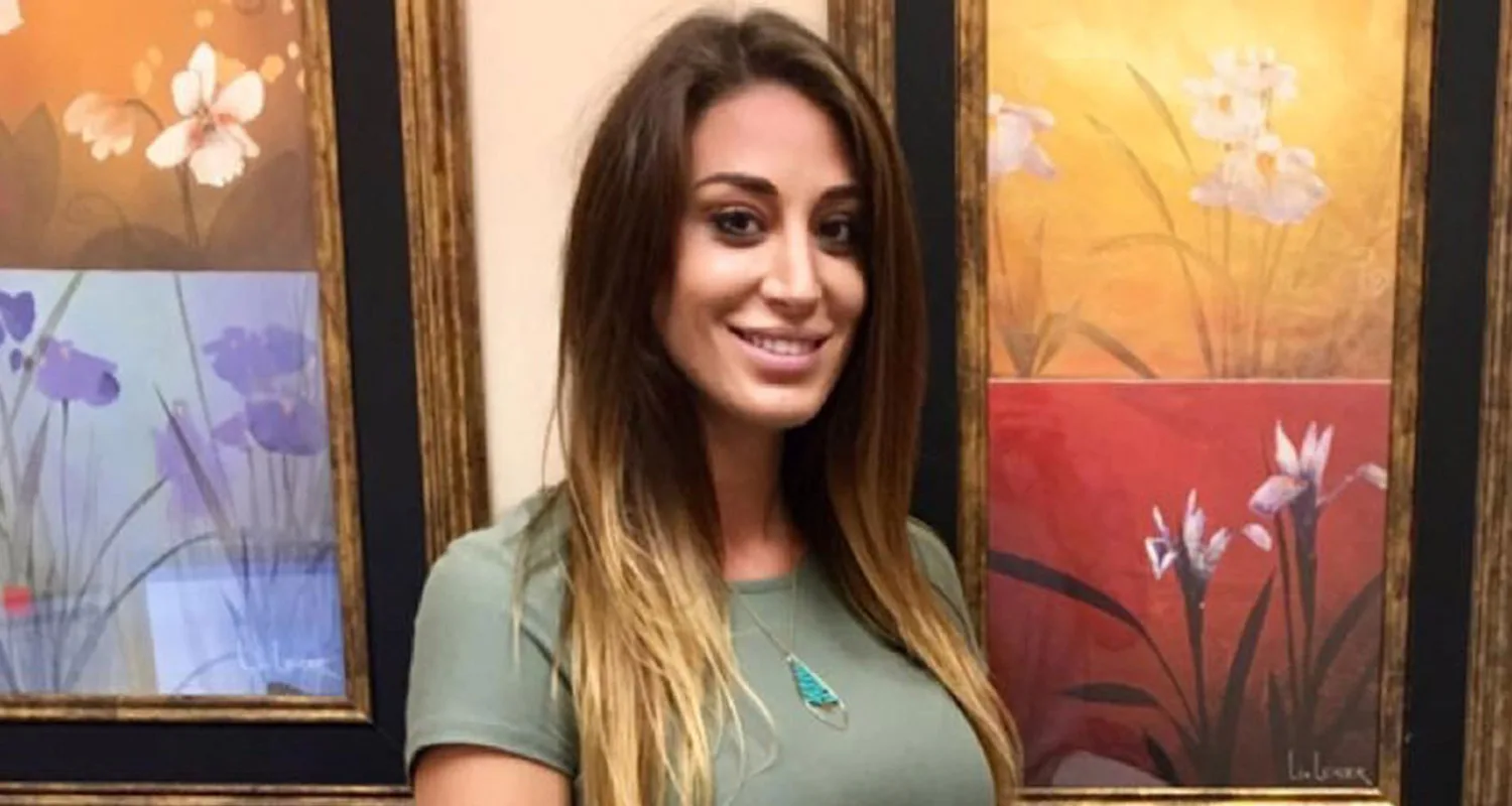 Bachelor Alum Vienna Girardi Loses Twin Daughters at 18 Weeks WHO