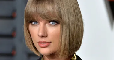 Taylor Swift goes naked in first teaser for “Ready for It” music video
