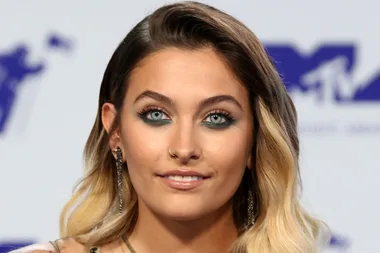 Paris Jackson robbed by a hitchhiker