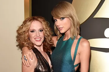 Taylor Swift attends her best friend Abigail’s wedding and makes a gorgeous bridesmaid