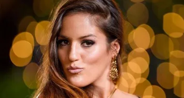 Bachelor In Paradise Elora Mulger shares racy bedroom photos