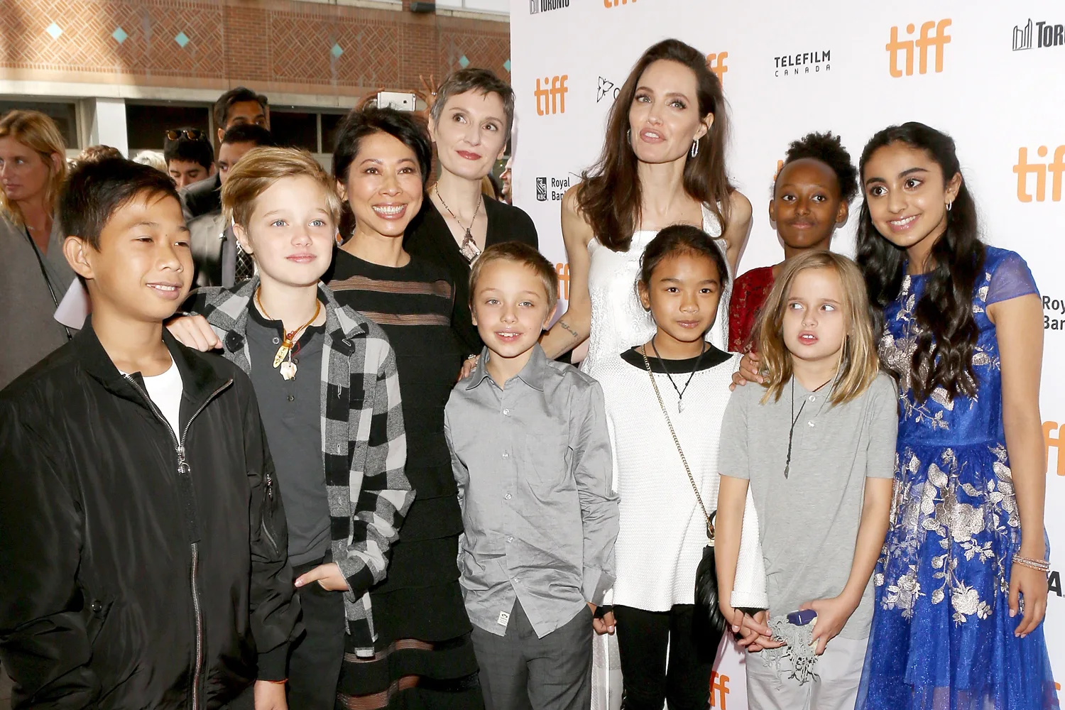 Angelina Jolie steps out with 5 of her 6 kids