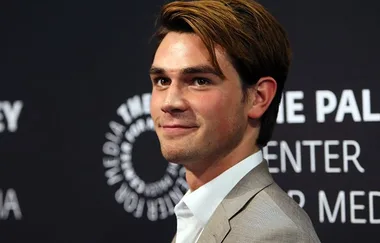 Riverdale’s K.J. Apa involved in late-night car crash after leaving set