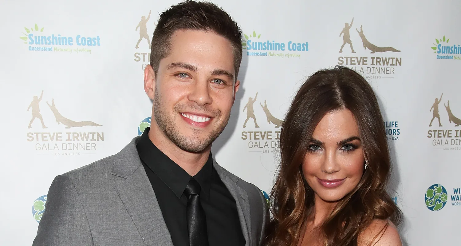 Dean Geyer and his new wife share first photos from their wedding