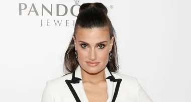 Idina Menzel marries ‘Rent’ costar Aaron Lohr