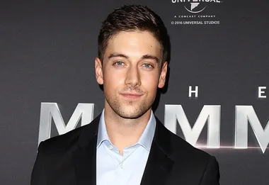 Lincoln Younes debuts lighter locks on Instagram