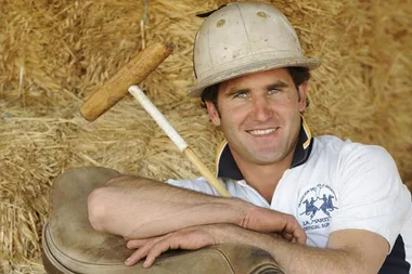 ‘The Farmer Wants a Wife’ star Ralph Lyster falls off horse in horror accident
