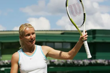 Tennis champion Jana Novotna dies aged 49