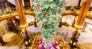 Twitter Doesn’t Know How to React to Upside Down Christmas Trees