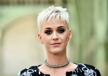 Katy Perry trades her pixie cut for a blonde bob