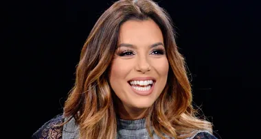 Pregnant Eva Longoria shares bump photo