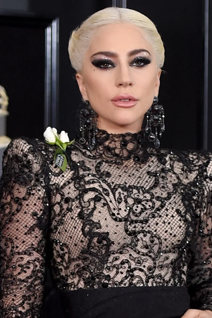 lady gaga white rose grammys