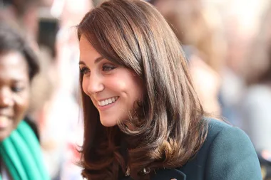 Pregnant Kate Middleton gets a henna tattoo