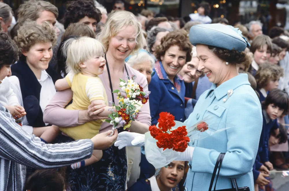 The Queen greeted fans in Dunedin at the time of the assassination attempt.