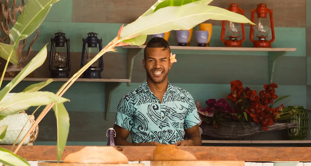 bachelor in paradise australia bartender