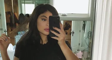 Kylie Jenner Starts Waist Training with ‘Snapback’ Package 6 Weeks After Giving Birth to Stormi
