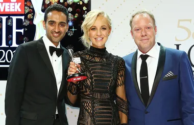 Carrie Bickmore’s Surprise Logies Accessory