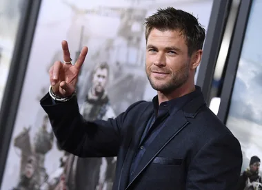 Chris Hemsworth and Tessa Thompson set for ‘Men in Black’ spinoff
