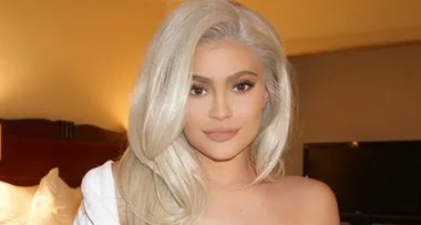 Did New Mum Kylie Jenner Just Dye Her Hair Blonde?