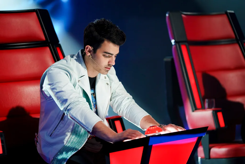 Joe Jonas on The Voice